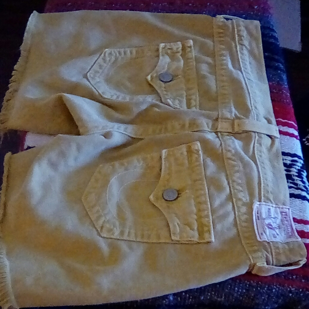 Women's True Religion Jayde boyfriend shorts - Picture 8 of 8